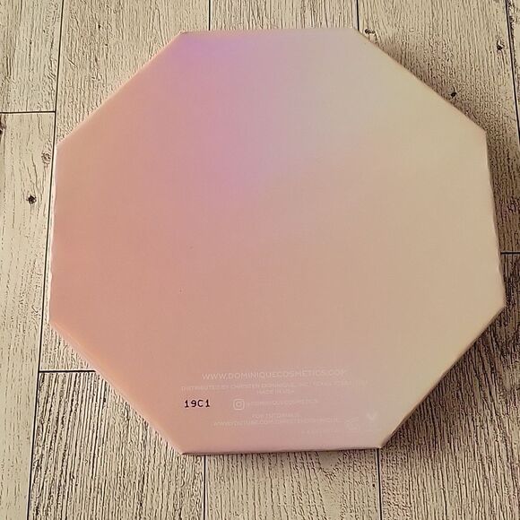 Dominique Cosmetics Prisma Glow  - Picture 5 of 6